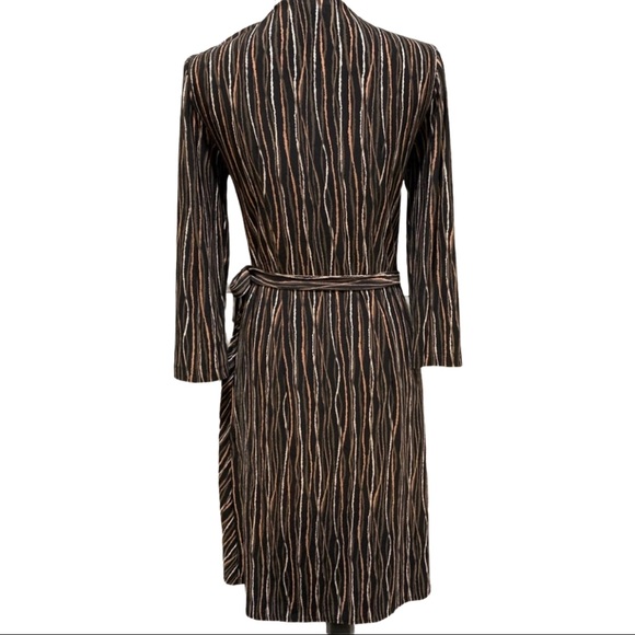 BCBGMaxazria Jacquard Wrap Dress Long Sleeve Size Medium - Picture 2 of 6